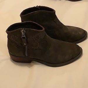 OTBT suede booties, dark color, appears grey size 8